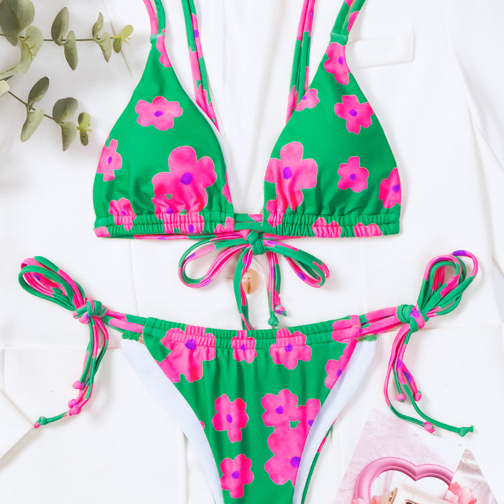 Women's Fashionable And Split Swimsuit